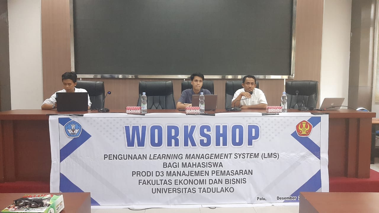 Workshop Penggunaan Learning Management System (LMS) Bagi Mahasiswa D3 Manajemen Pemasaran Tahun 2022